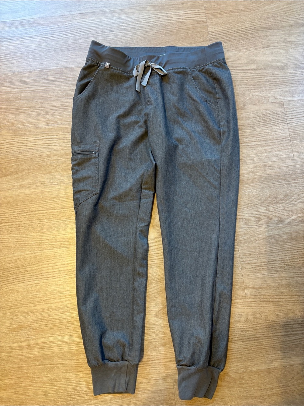 FIGS Women’s M Zamora High-Rise Jogger Scrub Pant Grey